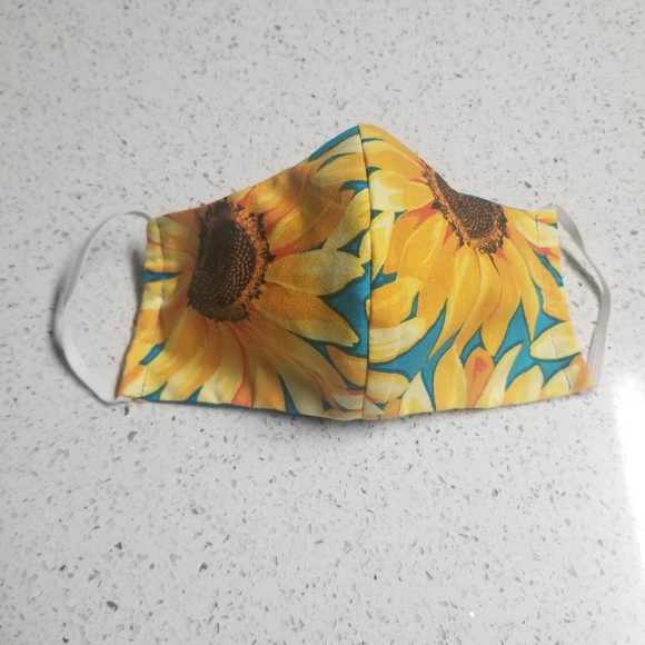 Reusable sunflower face mask filter pocket - Picture 4 of 4